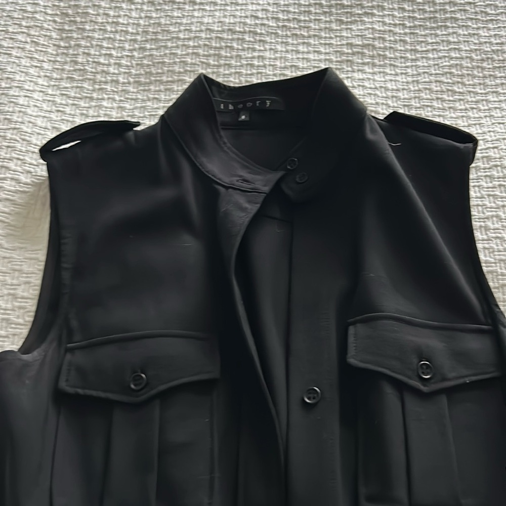 THEORY
Sleeveless Belted Jumpsuit Size 0 missing belt
